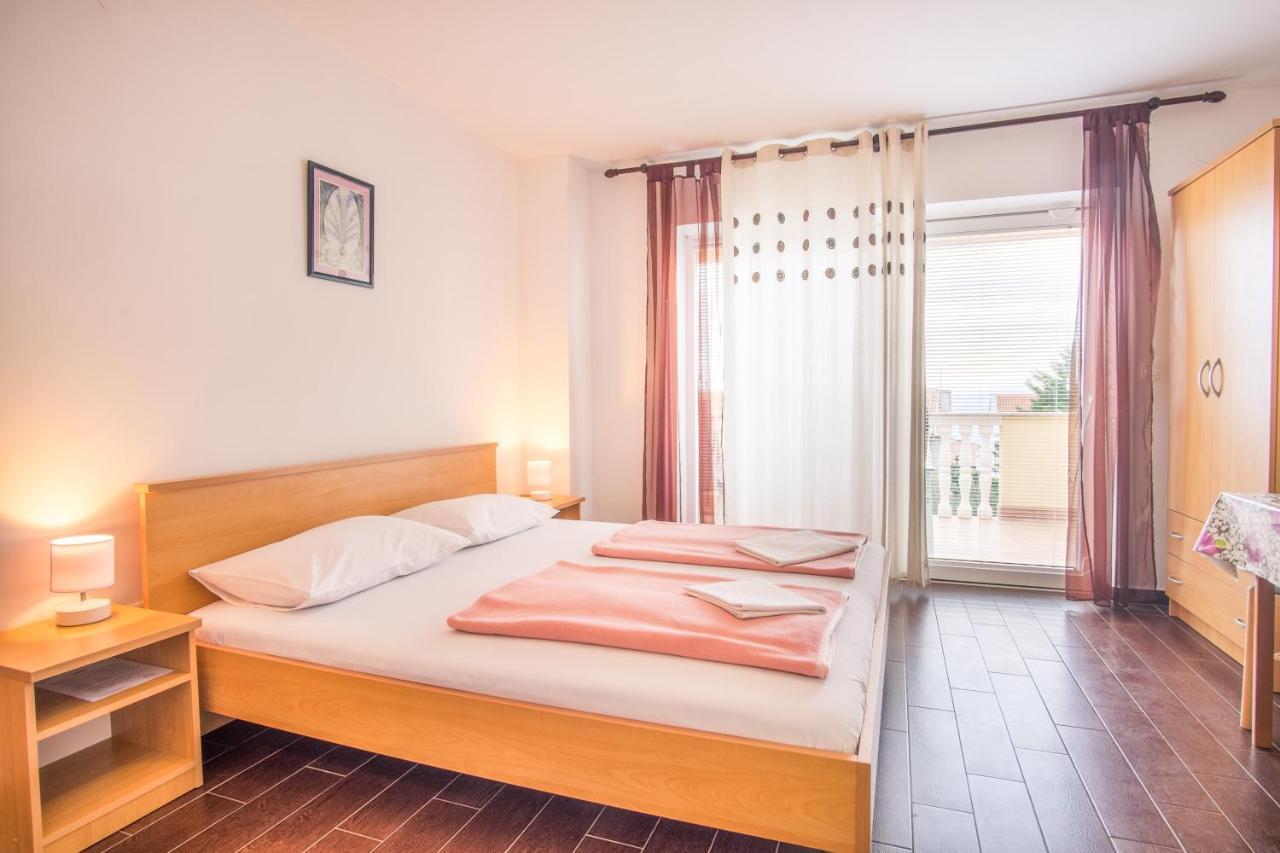 Apartments Bogdanic Krk I Krk Town Eksteriør bilde