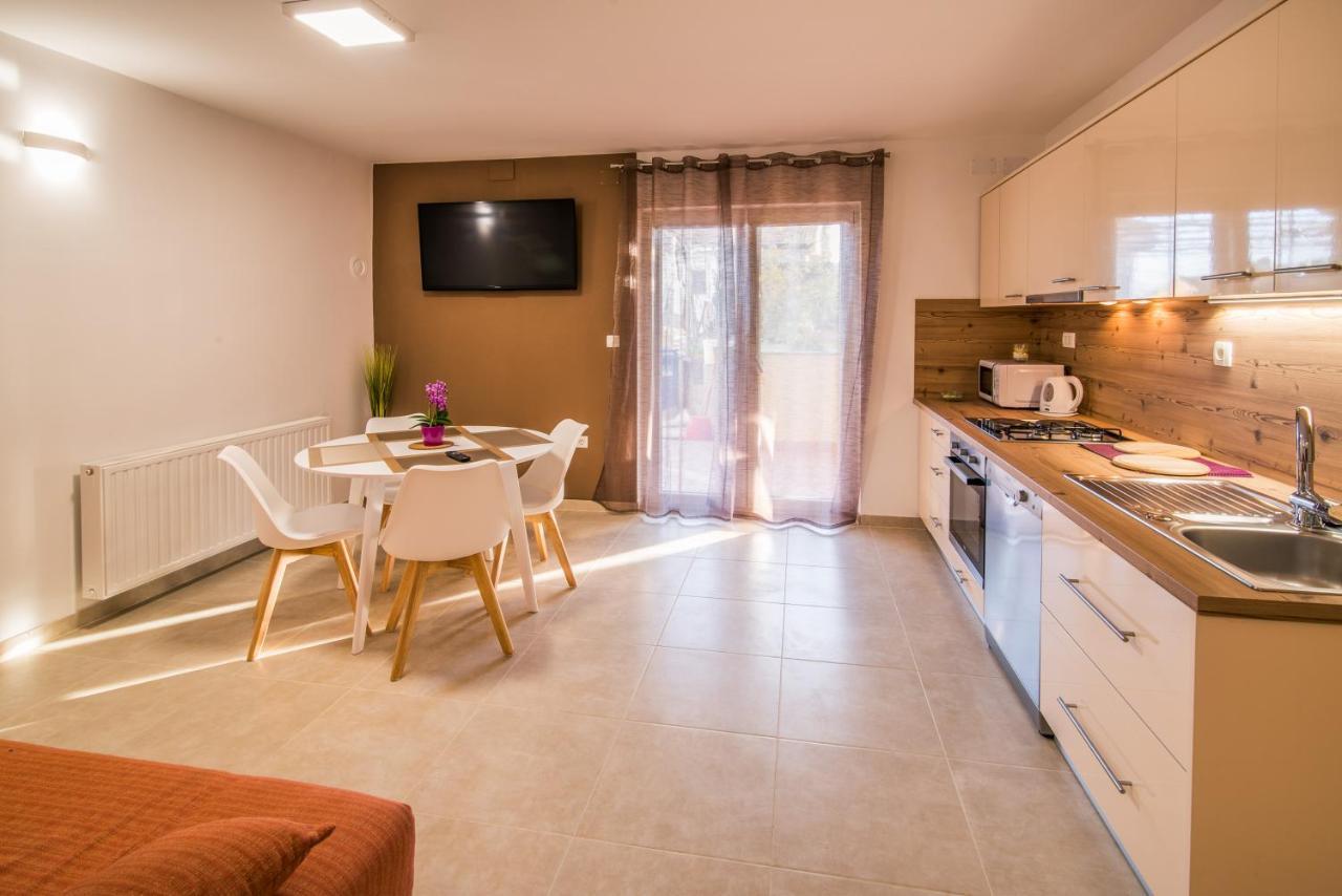 Apartments Bogdanic Krk I Krk Town Eksteriør bilde